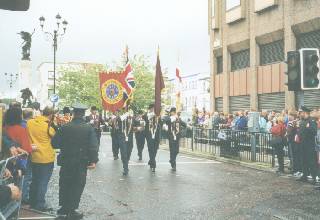 (4) Returning from the War Memorial